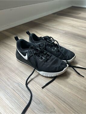 Nike Flex women’s volleyball Black and White Knit Training Sneakers